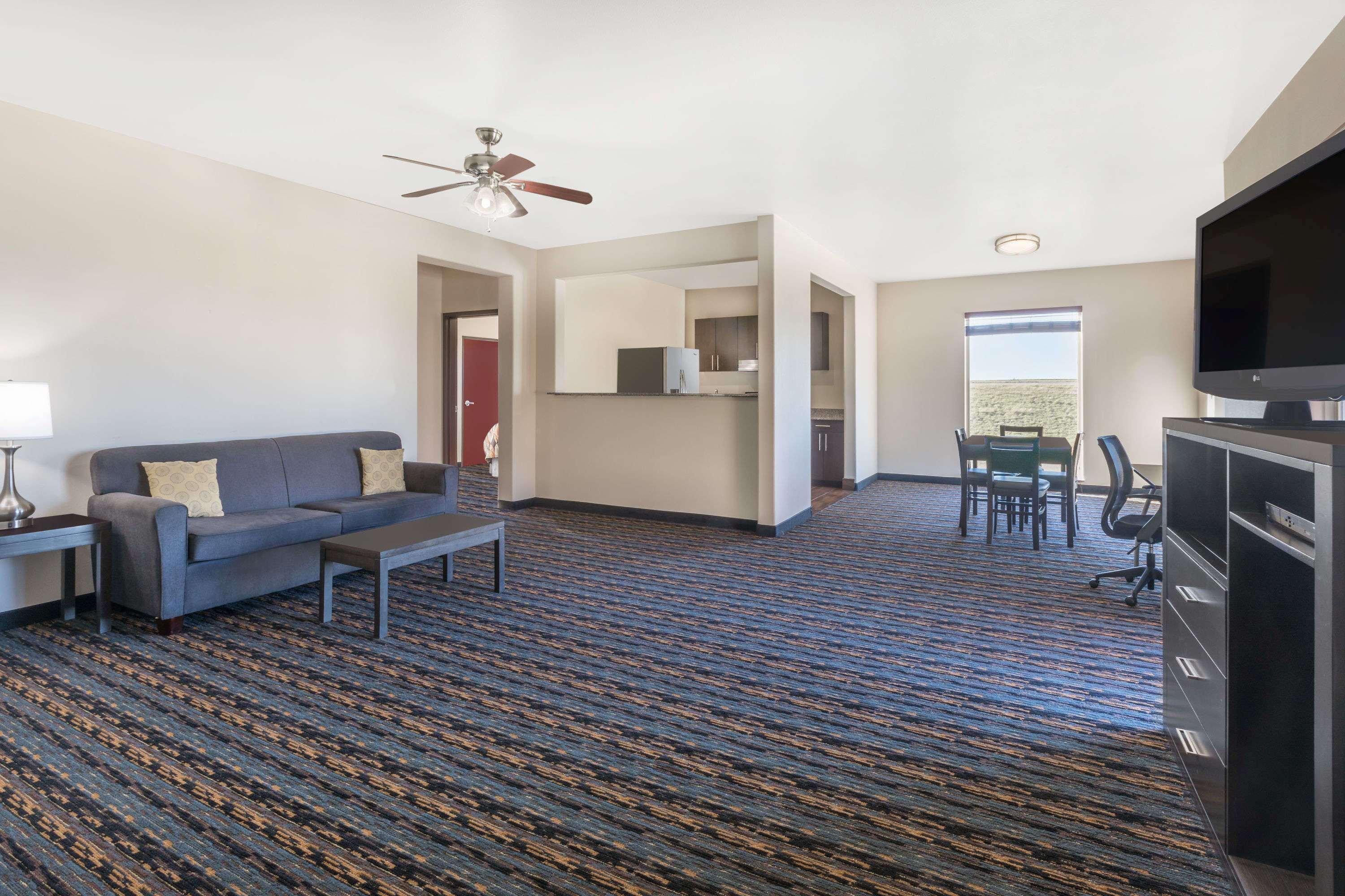 Days Inn By Wyndham Dilley Exterior photo